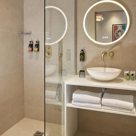 Hotel Le Robinet D'or Canal Saint Martin 3*