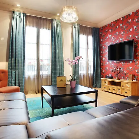 Le Robinet D'or Canal Saint Martin 파리