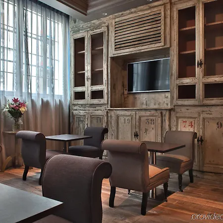 Le Robinet D'or Canal Saint Martin Hotel 3*