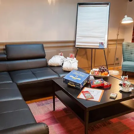 Hotel Le Robinet D'or Canal Saint Martin Paris