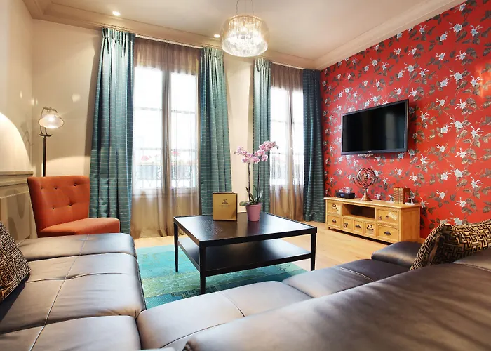 Le Robinet D'or Canal Saint Martin パリ