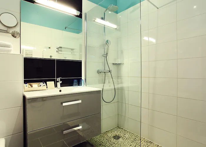 Le Robinet D'or Canal Saint Martin ホテル 3*
