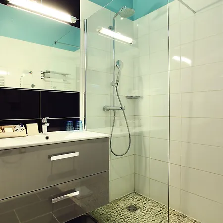 Le Robinet D'or Hotel 3*