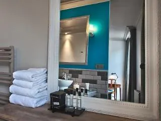 Hotel Le Robinet D'or Canal Saint Martin Paris