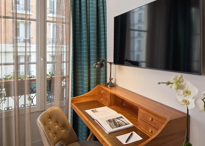 Le Robinet D'or Canal Saint Martin Hotel