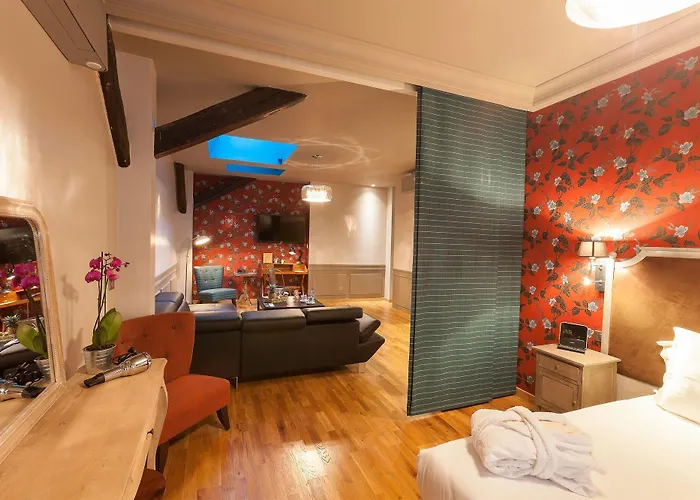 Hotel Le Robinet D'or Canal Saint Martin Paris